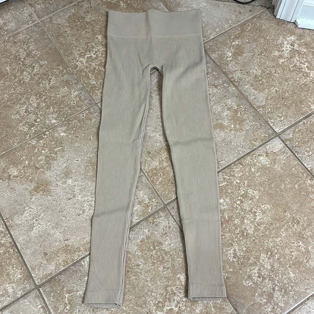 Zenana Mocha Ribbed Leggings